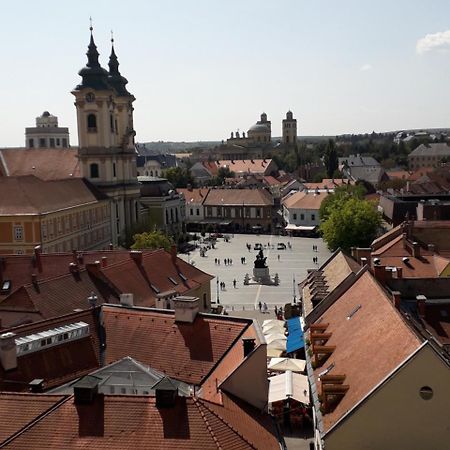 Kodaly Apartman Eger Buitenkant foto