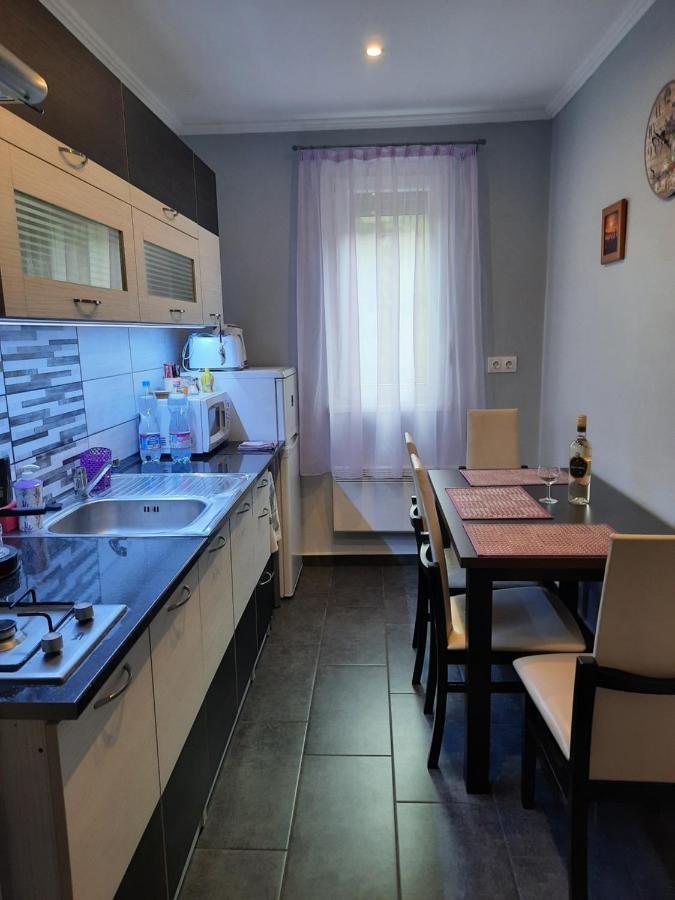 Kodaly Apartman Eger Buitenkant foto