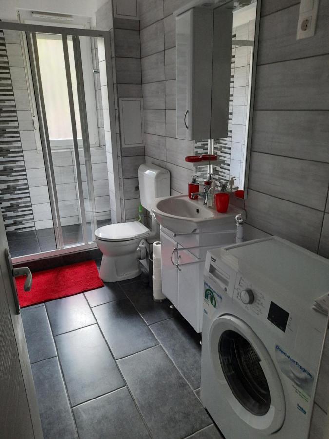 Kodaly Apartman Eger Buitenkant foto