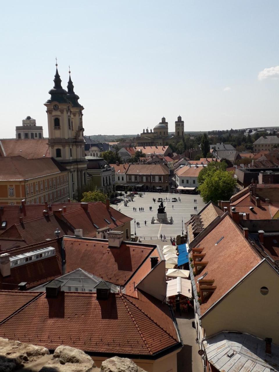 Kodaly Apartman Eger Buitenkant foto