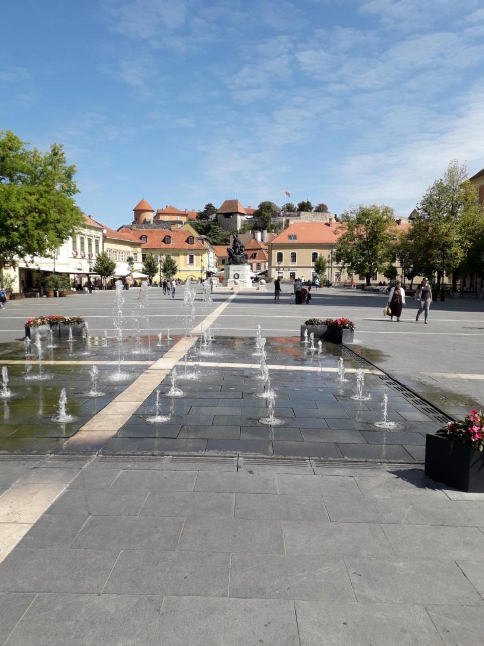 Kodaly Apartman Eger Buitenkant foto